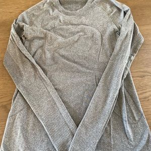 Women’s Lululemon Long Sleeve size 10